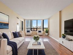 7420 Bathurst Street 1012, Vaughan, ON L4J 6X4