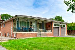 2 Captain Armstrong Lane, Markham, ON L3P 3C9