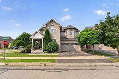 2 Foxfield Crescent, Vaughan, ON L4K 5G2