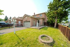 2 Noel Street, Markham, ON L3P 5C8