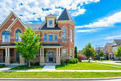 177 East's Corners Boulevard, Vaughan, ON L4H 3Z9