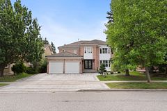 6 Melchior Crescent, Markham, ON L3R 8Z7
