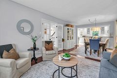 5 Amberview Drive, Georgina, ON L4P 3X6