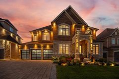 319 Torrey Pines Road, Vaughan, ON L4H 3X3