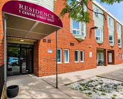 1 Center Street W 201, Richmond Hill, ON L4C 3P3