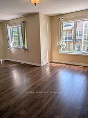 20 St Moritz Way 17, Markham, ON L3R 4G4