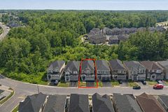 71 Woodhaven Avenue, Aurora, ON L4G 3Y2