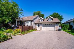 5104 Aurora Road, Whitchurch-Stouffville, ON L4A 3K1