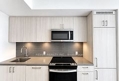 8868 Yonge Street 315E, Richmond Hill, ON L4C 0T4