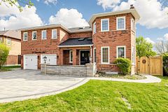 93 Timberline Trail, Aurora, ON L4G 6A1
