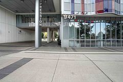 9471 Yonge Street N 811, Richmond Hill, ON L4C 0Z5