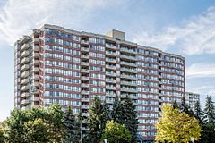 33 Weldrick Road E 210, Richmond Hill, ON L4C 8W4