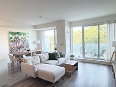 6 David Eyer Road 210, Richmond Hill, ON L4S 0N5