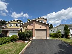 29 Snowshoe Crescent, Markham, ON L3T 4M7