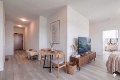 2920 Highway 7 Road 3301, Vaughan, ON L4K 0P4