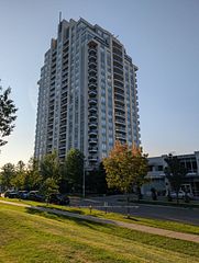 7 North Park Road 401, Vaughan, ON L4J 0C9