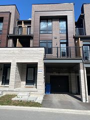 11 Griffith Street, Aurora, ON L4G 7B6