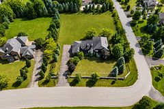 43 Grayfield Drive, Whitchurch-Stouffville, ON L4A 0B1