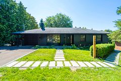 986 Srigley Street 1, Newmarket, ON L3Y 1Y3
