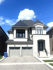 117 Botelho Circle E, Aurora, ON L4G 7Y0