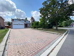 1 Addison Street, Richmond Hill, ON L4C 7M2