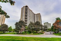 7440 Bathurst Street 1402, Vaughan, ON L4J 7K8