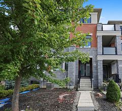 21 Sparks Street, Aurora, ON L4G 0Z9