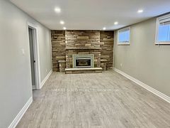 52 Monkswood Crescent Lower, Newmarket, ON L3Y 2K1