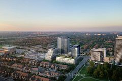 8 Beverley Glen Boulevard 425, Vaughan, ON L4J 0L5