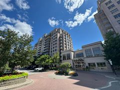 39 Galleria Parkway LPH5, Markham, ON L3T 0A6