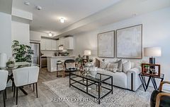 300 Alex Gardner Circle 61, Aurora, ON L4G 1N4