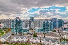 20 North Park Road 804, Vaughan, ON L4J 0G7