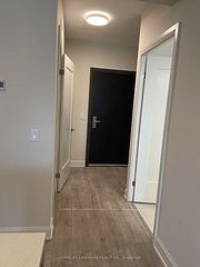8 water walk Drive N 706, Markham, ON L3R 6L4