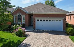 54 Couples Gallery, Whitchurch-Stouffville, ON L4A 1M6