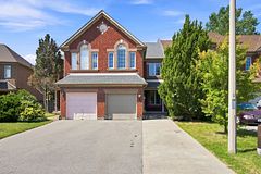 14 Craddock Street, Vaughan, ON L6A 2S1