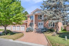 45 Aitken Circle, Markham, ON L3R 7L3