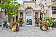 2 Maison Parc Court 315, Vaughan, ON L4J 9K4