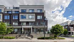 400 Alex Gardner Circle 77, Aurora, ON L4G 3G5