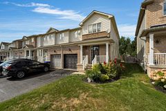 38 Admiral Crescent, Essa, ON L3W 0E5