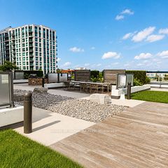 65 Oneida Crescent 403, Richmond Hill, ON L4B 0G9