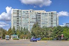 120 Promenade Circle 614, Vaughan, ON L4J 7W9