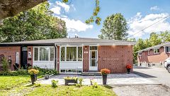 59 Davis Road, Aurora, ON L4G 2B4