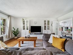 12 Easy Street, Georgina, ON L0E 1N0