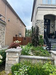 307 Chatfield Drive, Vaughan, ON L4H 3R7