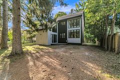 90 Proctor Avenue, Markham, ON L3T 1M7