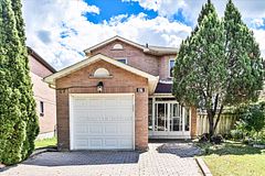 27 Samantha Circle, Richmond Hill, ON L4B 2R7