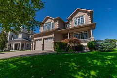 186 Weaver Court, Vaughan, ON L0J 1C0