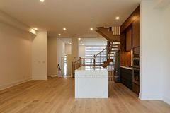Direzze 18 Court, Richmond Hill, ON L4C 5T8