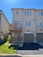 10 Post Oak Drive 19, Richmond Hill, ON L4E 4H8