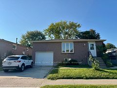 37 Ondrey Street, Bradford West Gwillimbury, ON L3Z 2W9